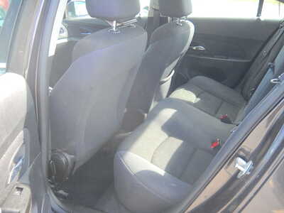 2014 Chevrolet Cruze, $6450. Photo 11