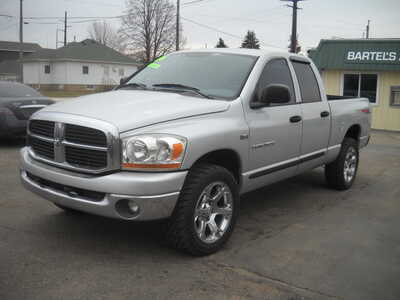 2006 Dodge 1500 Crew Cab, $7700. Photo 3