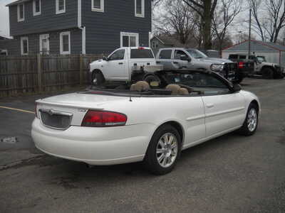 2004 Chrysler Sebring, $3950. Photo 5
