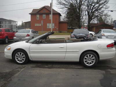 2004 Chrysler Sebring, $3950. Photo 8