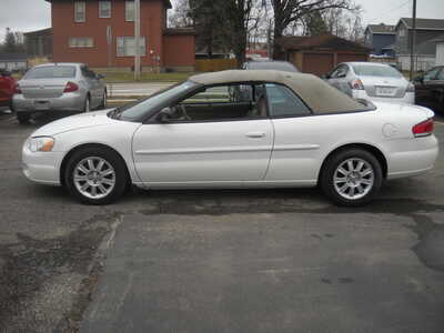 2004 Chrysler Sebring, $3950. Photo 12