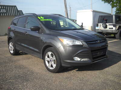 2016 Ford Escape, $8500. Photo 3