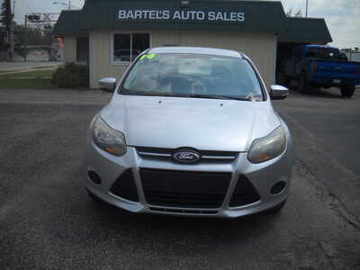 2014 Ford Focus, $4695. Photo 2