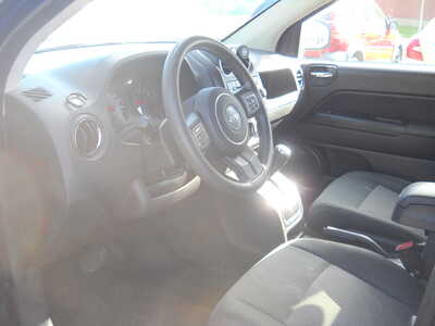 2012 Jeep Compass, $3500. Photo 9