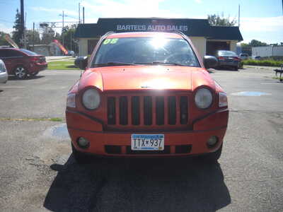 2008 Jeep Compass, $2400. Photo 2