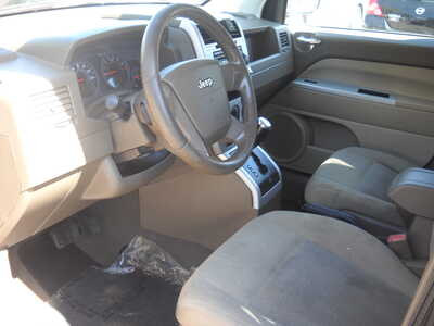 2008 Jeep Compass, $2400. Photo 9