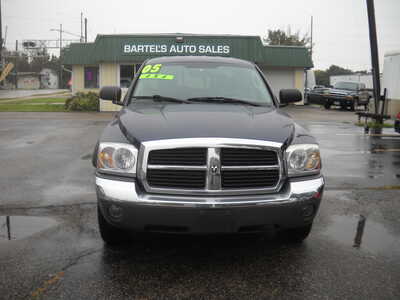 2005 Dodge Dakota Crew Cab, $7500. Photo 2