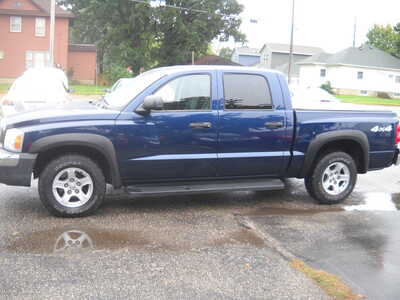 2005 Dodge Dakota Crew Cab, $7500. Photo 4