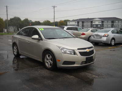 2013 Chevrolet Cruze, $3700. Photo 3