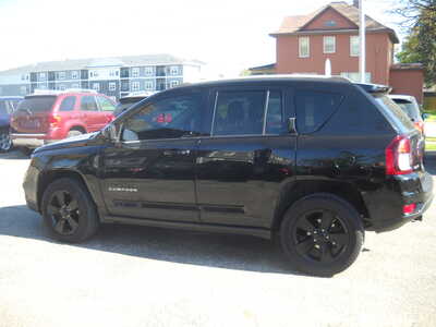 2004 Jeep Compass, $4995. Photo 8