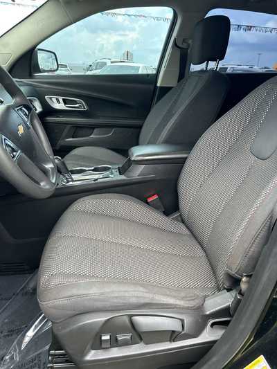 2017 Chevrolet Equinox, $9995. Photo 9