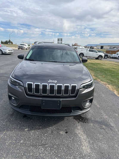2019 Jeep Cherokee, $16995. Photo 2