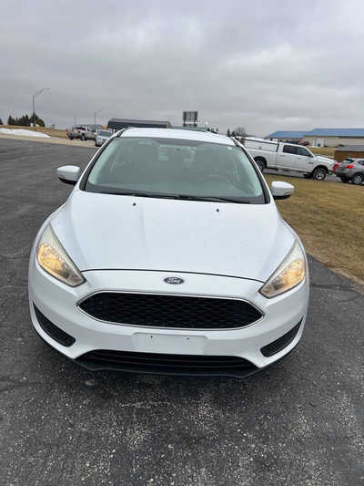 2017 Ford Focus, $7995. Photo 2