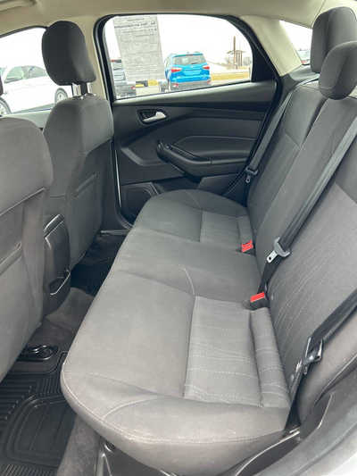 2017 Ford Focus, $7995. Photo 6