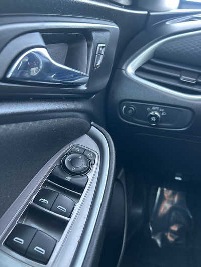 2022 Chevrolet Malibu, $17495. Photo 10