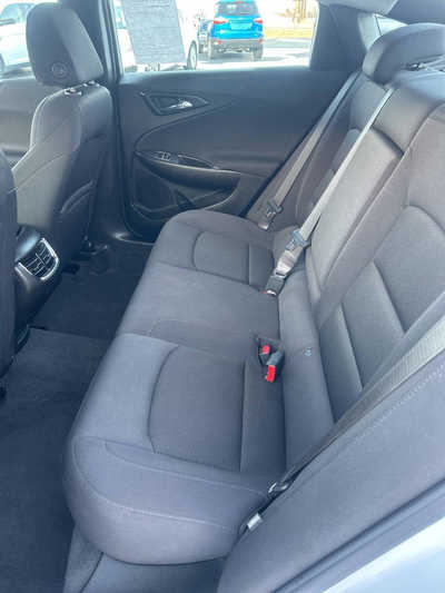 2022 Chevrolet Malibu, $17495. Photo 6