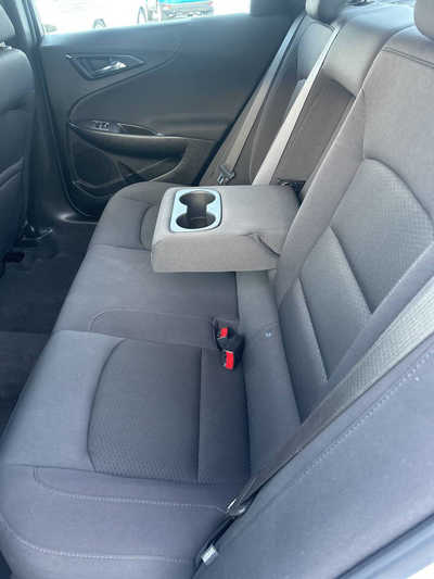 2022 Chevrolet Malibu, $17495. Photo 7