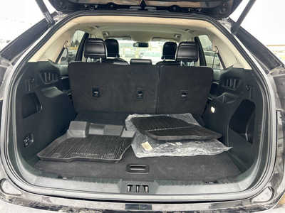 2021 Ford Edge, $23495. Photo 5