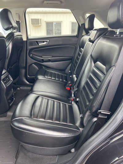 2021 Ford Edge, $23495. Photo 7