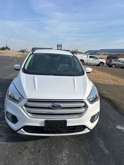 2019 Ford Escape, $12495. Photo 2