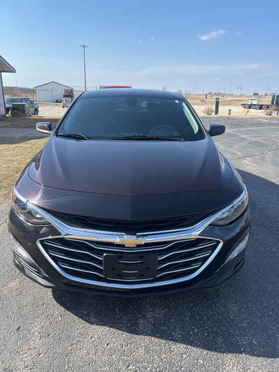 2020 Chevrolet Malibu, $13995. Photo 2