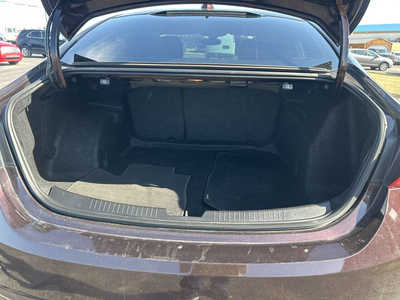 2020 Chevrolet Malibu, $13995. Photo 5