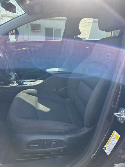 2020 Chevrolet Malibu, $13995. Photo 8