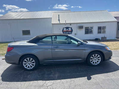 2013 Chrysler 200, $8495. Photo 2