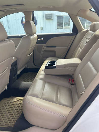 2009 Ford Taurus, $0. Photo 7