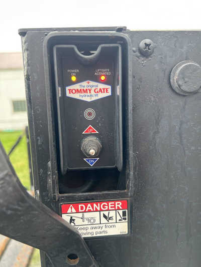 2017 Ford F350 Reg Cab, $0. Photo 5