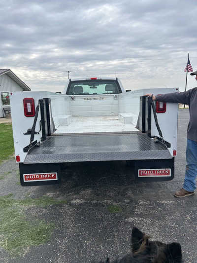 2017 Ford F350 Reg Cab, $0. Photo 7