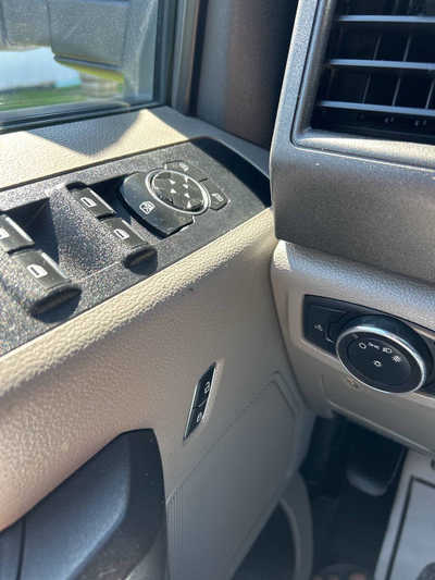 2019 Ford F250 Ext Cab, $24995. Photo 9