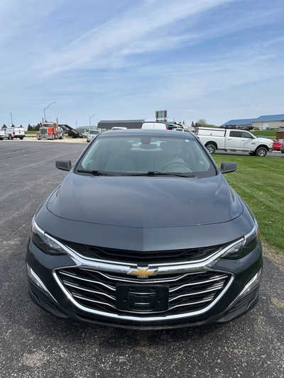2020 Chevrolet Malibu, $13495. Photo 2
