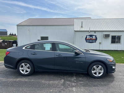 2020 Chevrolet Malibu, $13495. Photo 1