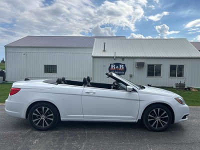 2011 Chrysler 200, $10995. Photo 1