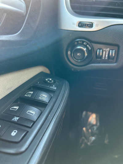 2016 Jeep Grand Cherokee, $10495. Photo 9