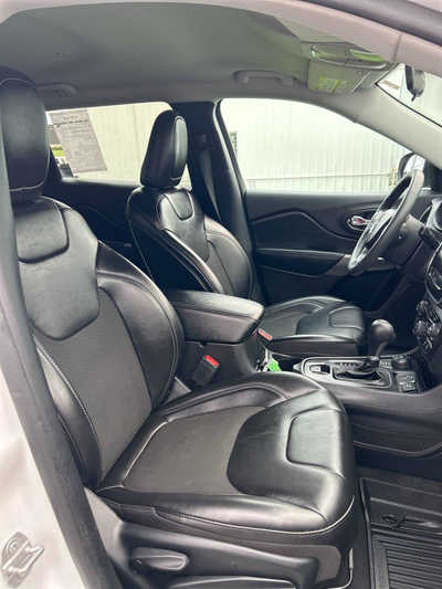2020 Jeep Cherokee, $0. Photo 7
