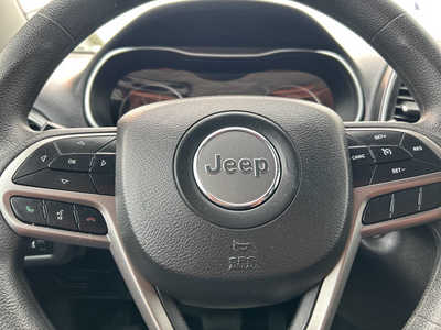 2020 Jeep Cherokee, $0. Photo 9