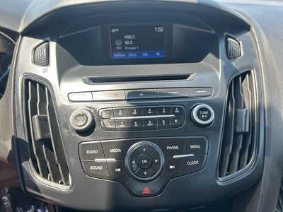 2015 Ford Focus, $0. Photo 12
