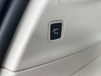 2021 Chrysler Voyager, $14995. Photo 6
