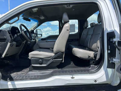 2019 Ford F250 Ext Cab, $0. Photo 6