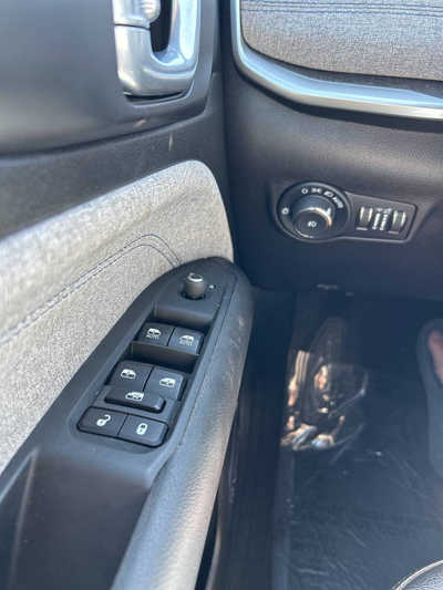 2024 Jeep Compass, $23995. Photo 10
