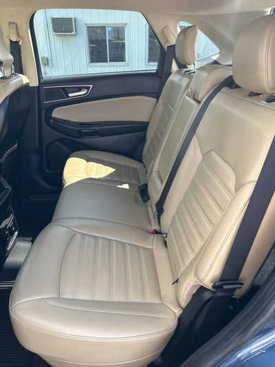 2019 Ford Edge, $16495. Photo 6