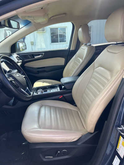 2019 Ford Edge, $16495. Photo 8
