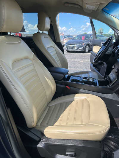 2019 Ford Edge, $16495. Photo 9