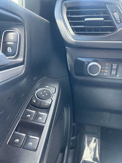 2020 Ford Escape, $0. Photo 8