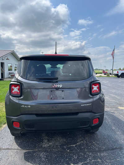 2016 Jeep Renegade, $13495. Photo 4