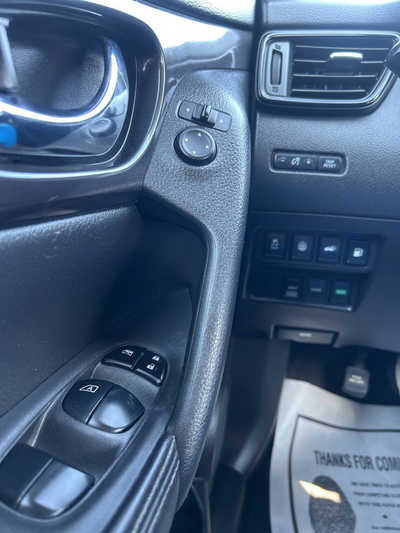 2020 Nissan Rogue, $15995. Photo 11