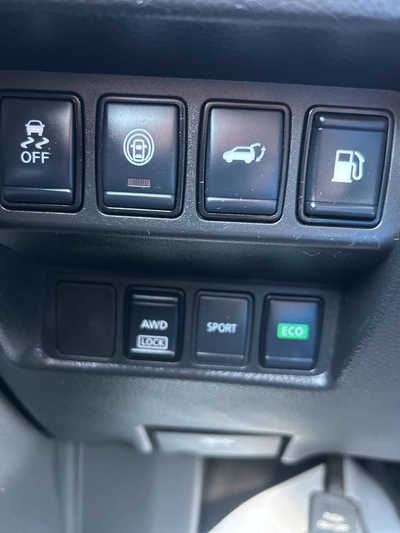 2020 Nissan Rogue, $15995. Photo 12