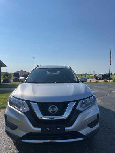 2020 Nissan Rogue, $15995. Photo 2